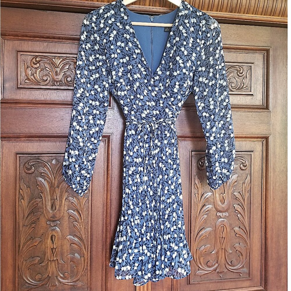 LIKE NEW Floral Pleated Wrap Dress